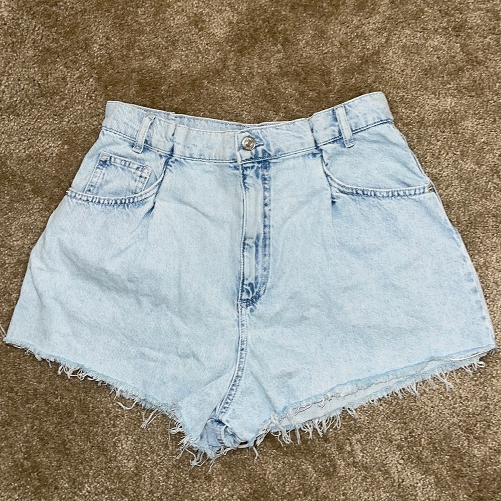 Zara women’s high waisted denim shorts, size 8